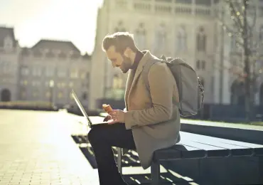 Essential Tools Every Digital Nomad Needs for Seamless Work