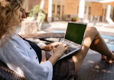 Starting Side Hustles in Tech and Balancing it With 9-5 Jobs