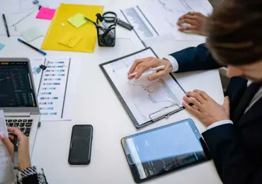 Pay-Per-Appointment vs. Retainer: Comparing B2B Lead Generation Costs
