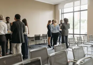 LinkedIn B2B Lead Generation: Turning Connections into Qualified Pipeline