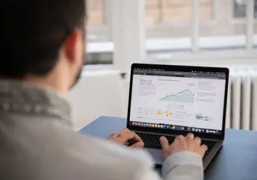 How to Manage Expenses When Several Employees Purchase Similar Items