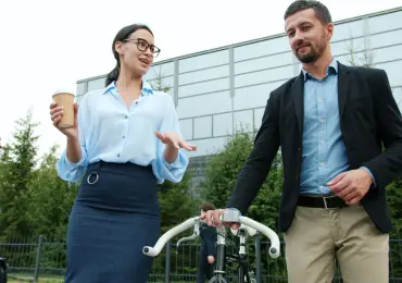 How Smart Glasses Could Change the Way Customers Find Local Businesses